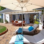 Hout Bay Beach Cottage _30_ medium size_ sunloungers