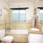 Hout Bay Beach Cottage _56_ medium size_ bathroom2